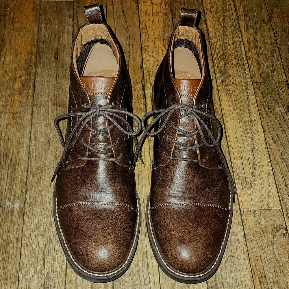 New! Tommy Hilfiger Round Cap Toe Gibby Chukka Leather Lace-Up Boots